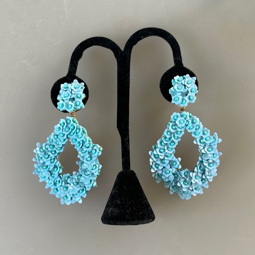Turquoise blue floral statement earrings. EUC.